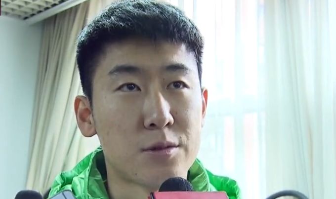 比普通彩色镜片要大两倍的隐形镜，每天天需要专业 新《X战警》映前再曝剧照 青年万磁王帅气逼人 2014-05-22 《X战警：逆转未来》5月23日就要上映了，片方在影片上映前夕又公布了几张剧照。